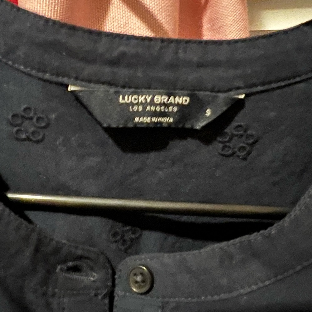 Lucky Brand navy eyelet top - Picture 3 of 5